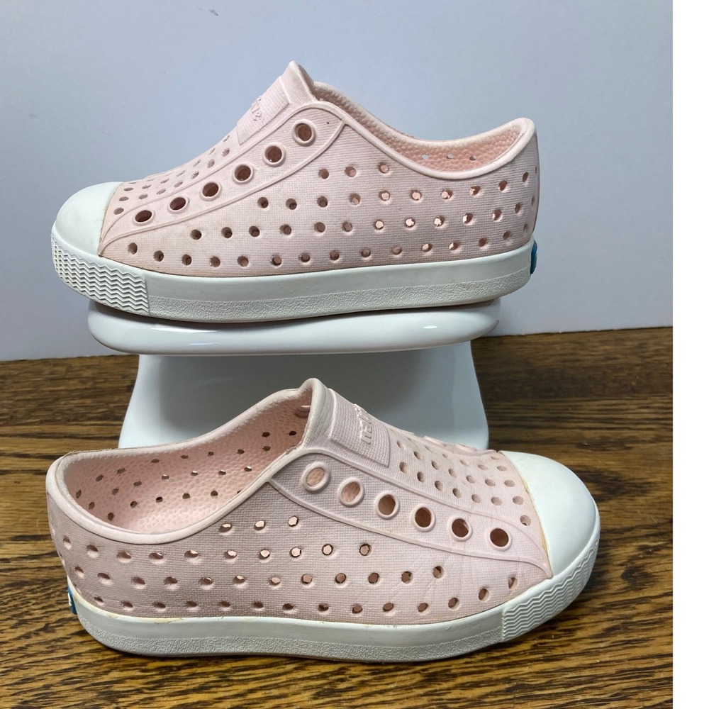 Native Jefferson Shell Pink Perforated Slip On Sneakers Toddler Size C7